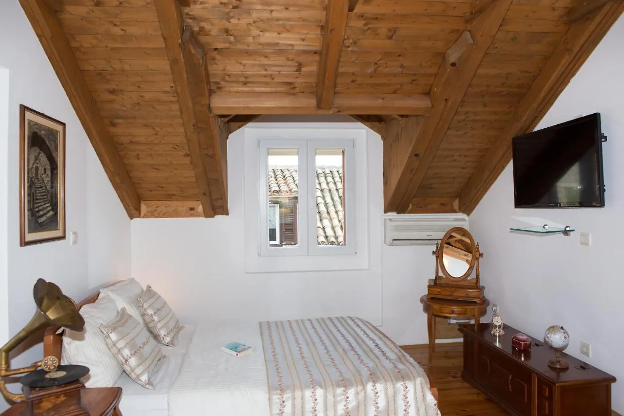 Guest house Guesthouse Mirula Split