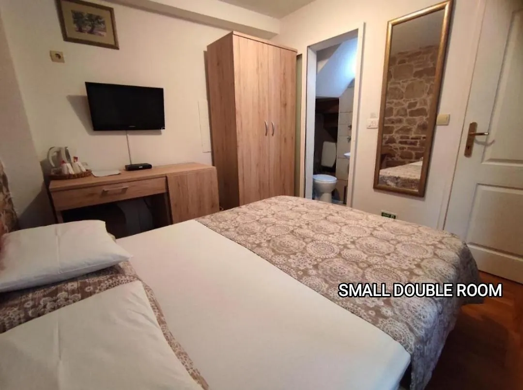 Guest house Guesthouse Mirula Split