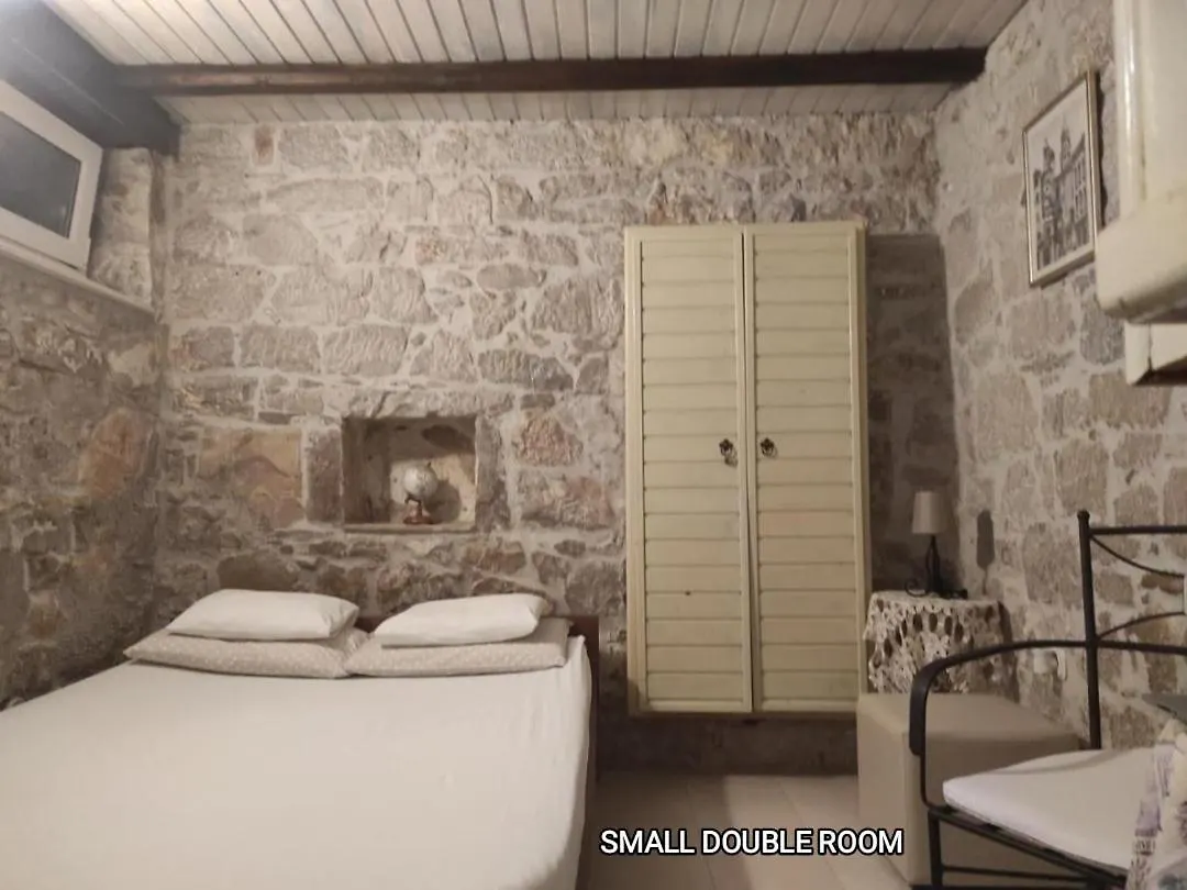 Guest house Guesthouse Mirula Split