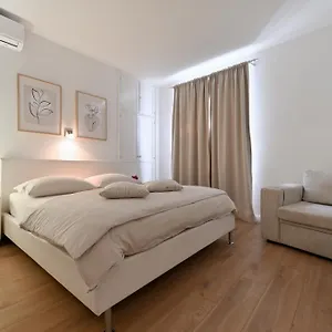 Near Center With Free Parking And Air Condition In Each Appartement